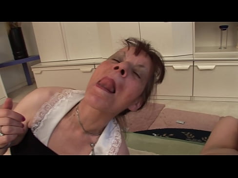 ❤️ Dvije bake i jedan djed imaju trojku ❤️❌ Prekrasni porno kod nas ❤