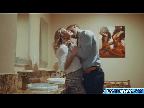 ❤️ Kad te prsata plavuša zavede u javnom zahodu ❤️❌ Prekrasni porno kod nas ❤